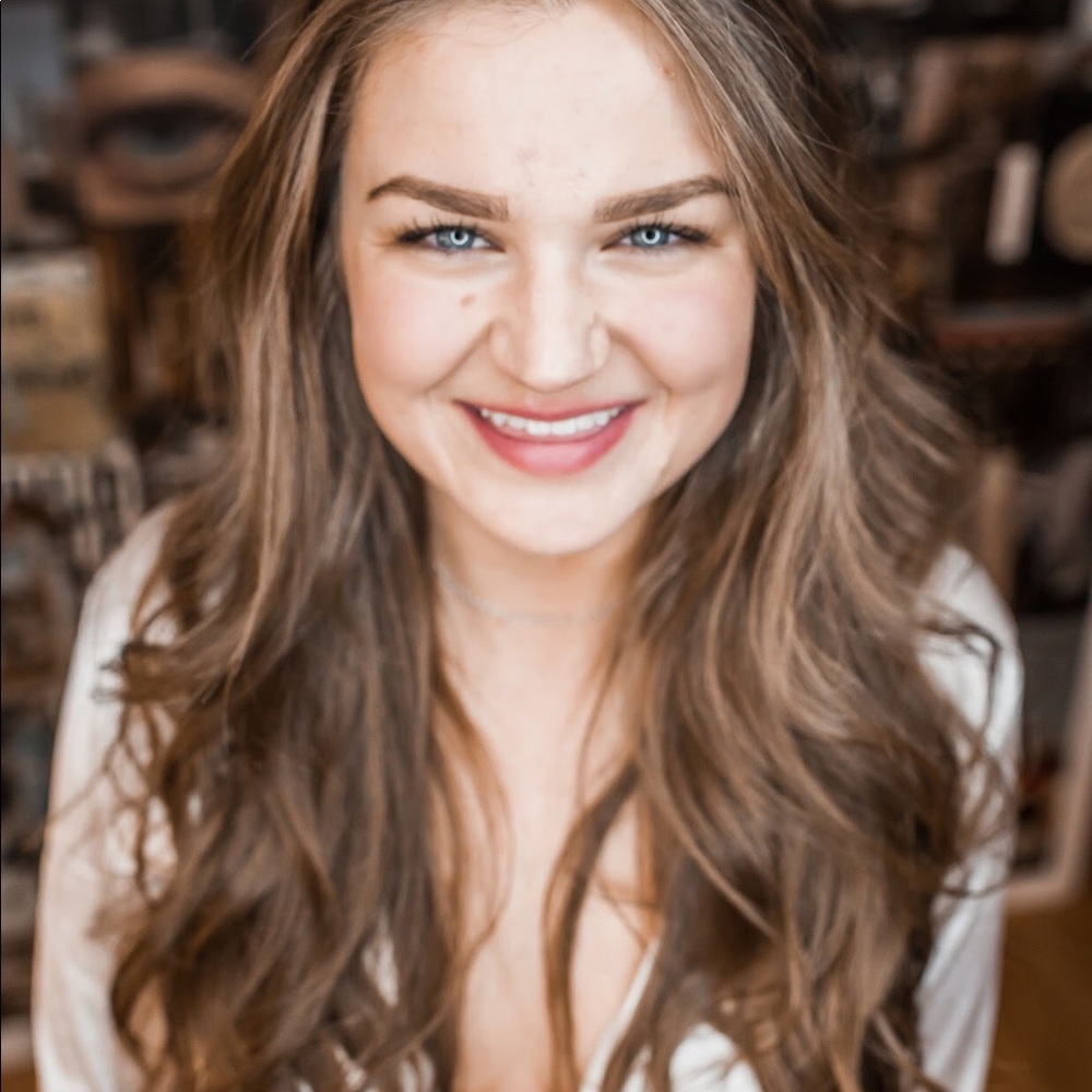 Meet your Posher, Taja